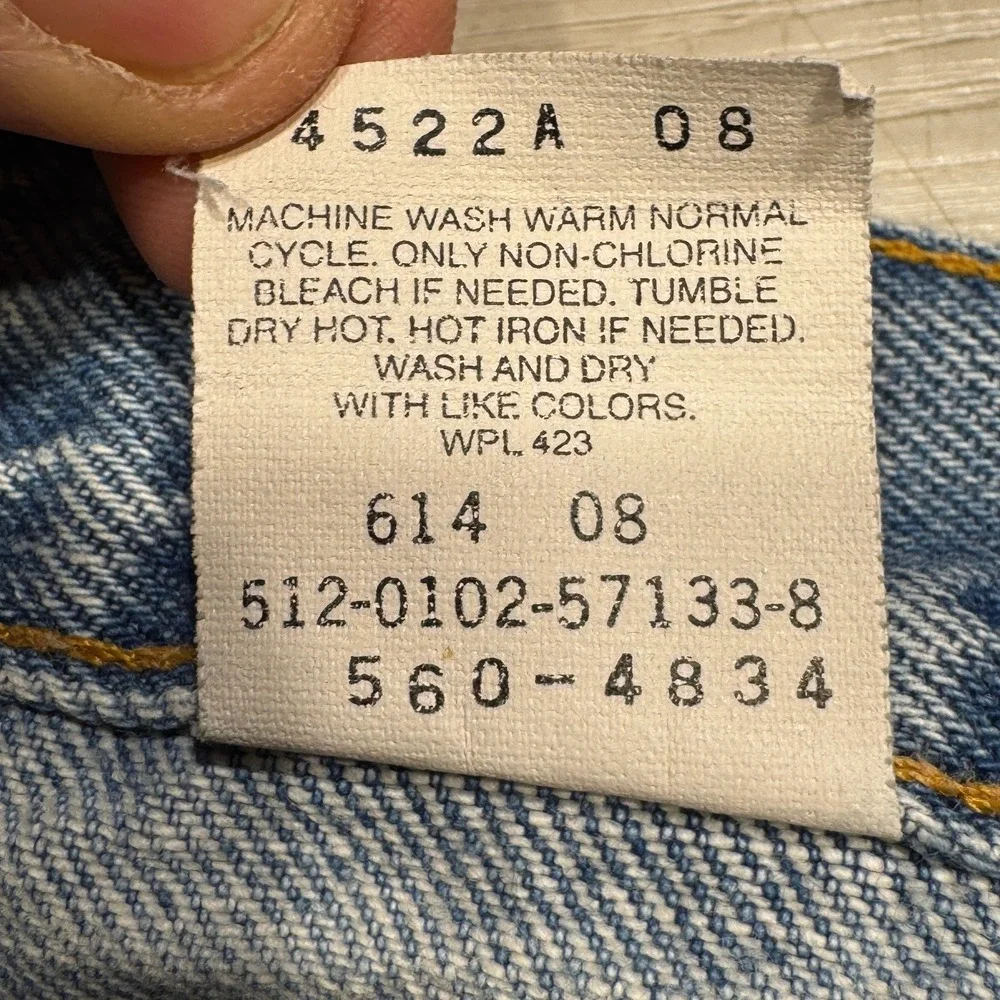 VTG Levis 560 Jeans Mens 34x30 Blue Relaxed Tapered Light Wash Made In USA Bat‎
